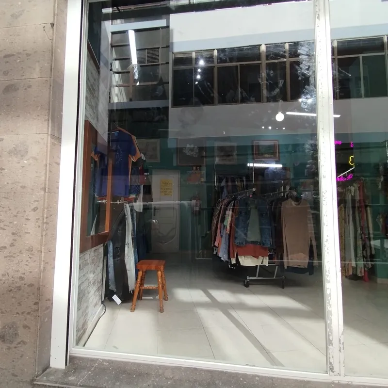 Escaparate comercial — local en Las Palmas